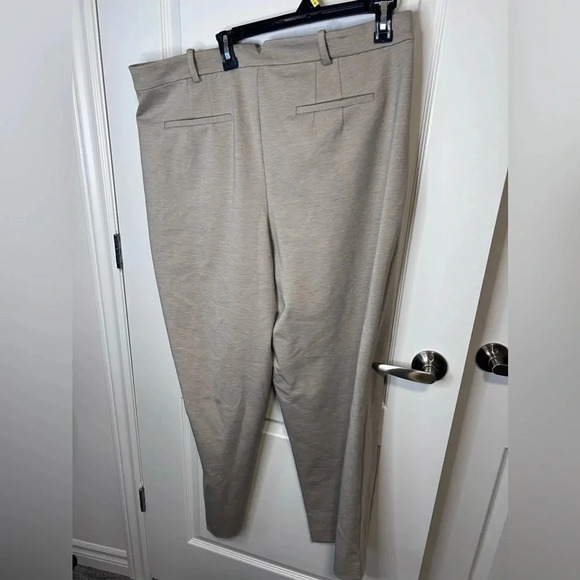 H&M | Pleated Dress Pants in Beige | Size  XL [84] - Picture 2 of 5